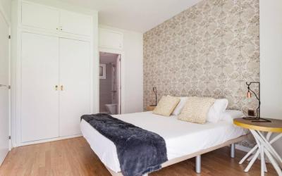 Art House Renoir Plaza Universitat Sant Antoni 7 Art House Renoir Plaza Universitat Sant Antoni 7