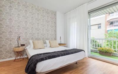 Art House Renoir Plaza Universitat Sant Antoni 8 Art House Renoir Plaza Universitat Sant Antoni 8