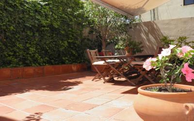 Suitur Courtyard Apartment 6 Suitur Courtyard Apartment 6