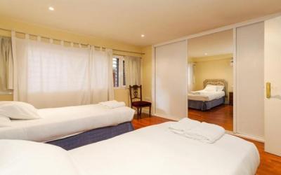 Las Casas de Moratin 3 Las Casas de Moratin 3
