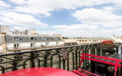 Veeve - Balcony Bliss 8 Veeve - Balcony Bliss 8
