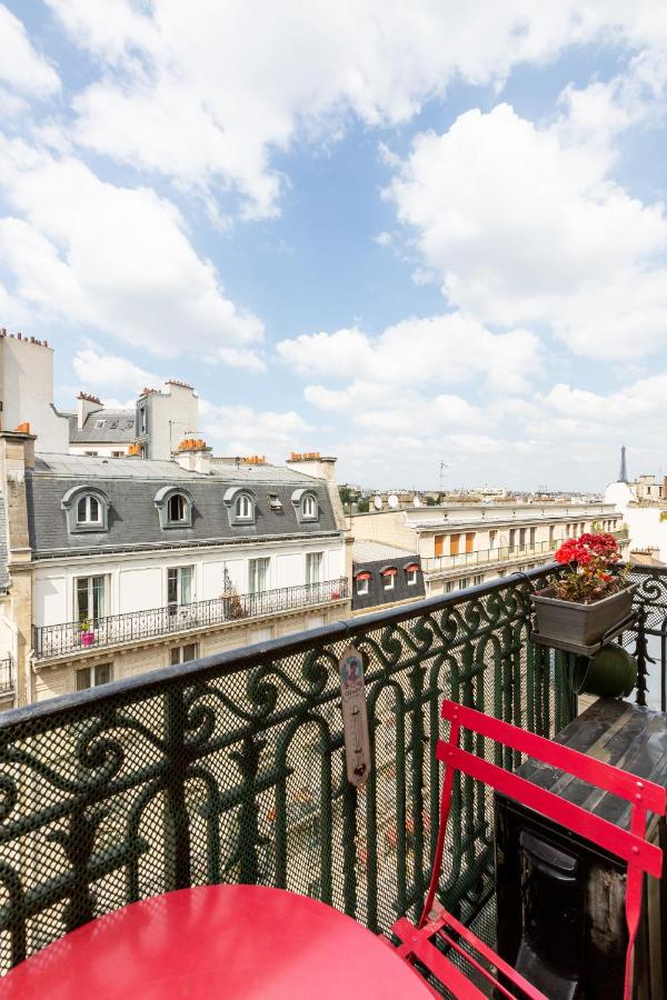 Veeve - Balcony Bliss steps from the Bois de Boulogne 8 Veeve - Balcony Bliss steps from the Bois de Boulogne 8