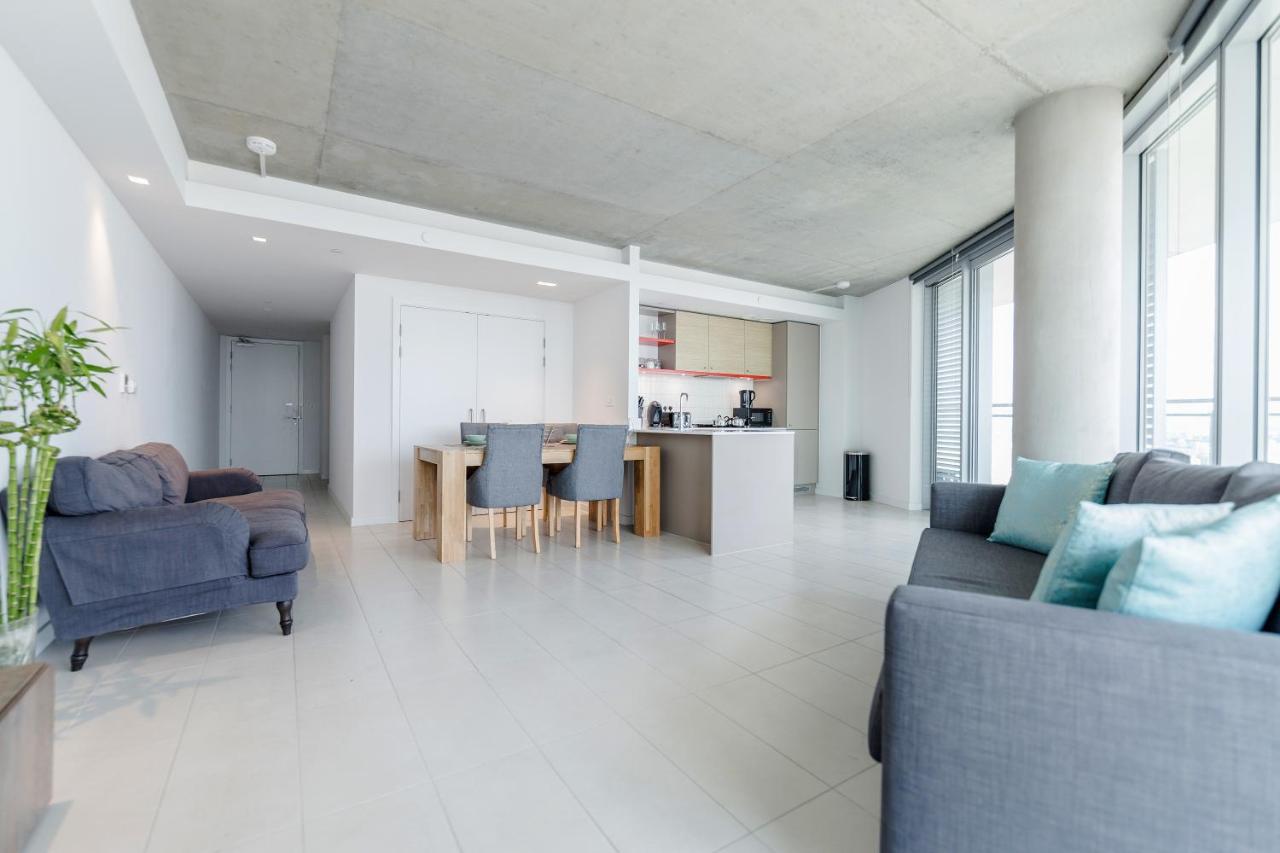 Royal Docks Penthouse 9 Royal Docks Penthouse 9