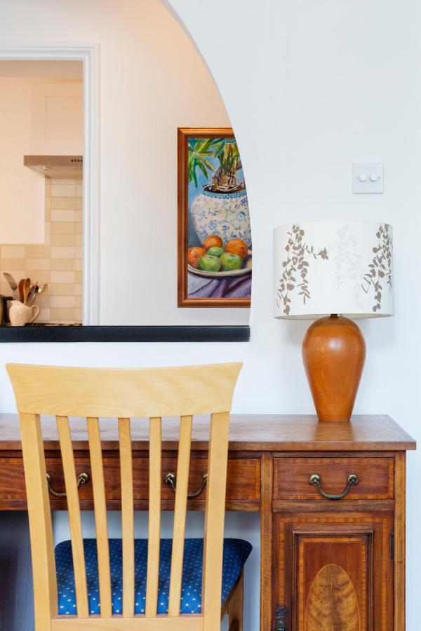 Veeve - Charming Hampstead Apartment 7 Veeve - Charming Hampstead Apartment 7