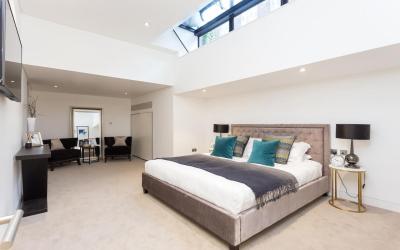 Urban Chic - Chiltern & Baker 5 Urban Chic - Chiltern & Baker 5