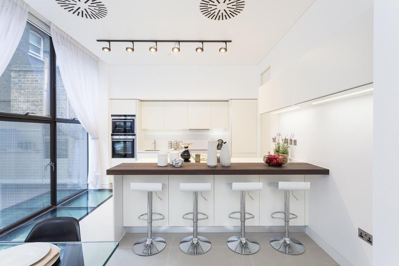 Urban Chic - Chiltern & Baker 6 Urban Chic - Chiltern & Baker 6