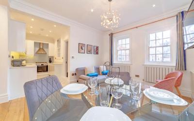 GARDEN Flat in Posh MEWS 2 GARDEN Flat in Posh MEWS 2