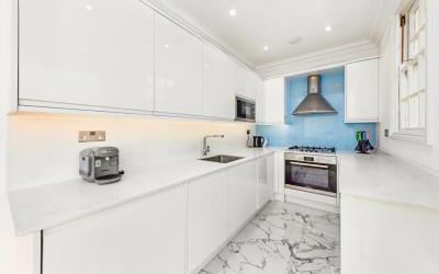 GARDEN Flat in Posh MEWS 4 GARDEN Flat in Posh MEWS 4