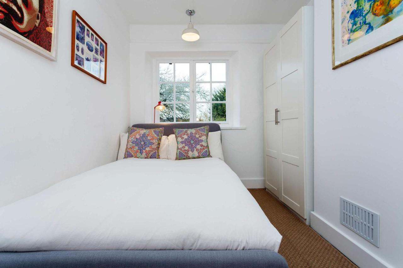 Veeve - Shepherd's Bush Garden Oasis 9 Veeve - Shepherd's Bush Garden Oasis 9