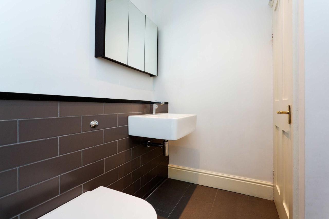 Veeve - Terraced Home in Tranquil Wimbledon 10 Veeve - Terraced Home in Tranquil Wimbledon 10