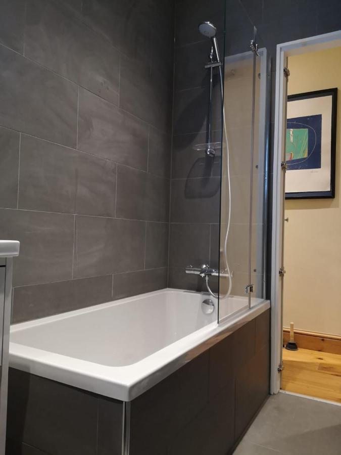 Gabe's Rooms in Central London 5 Gabe's Rooms in Central London 5
