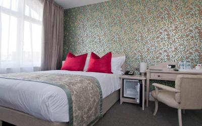 W12 Rooms 4 W12 Rooms 4