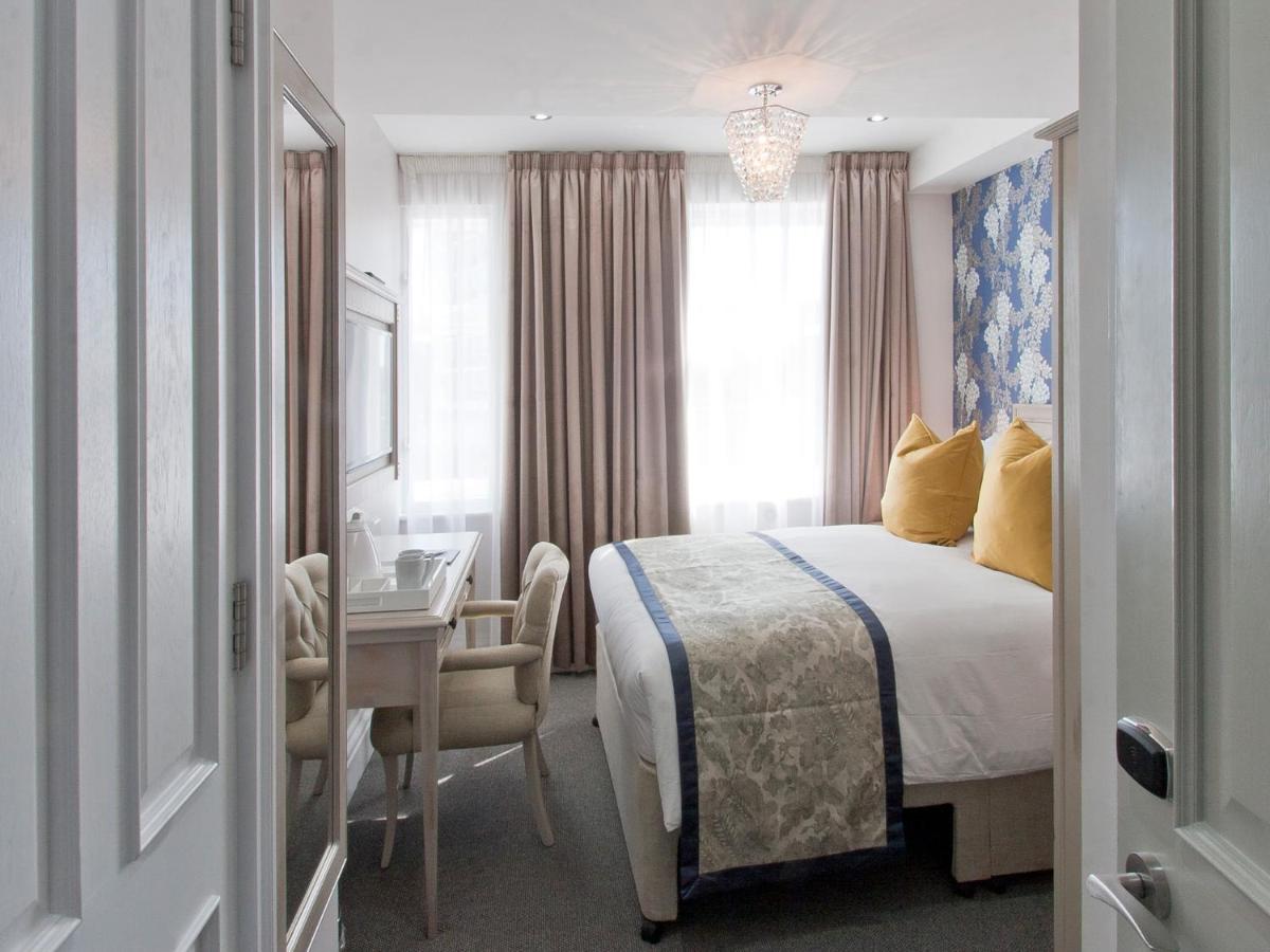W12 Rooms 10 W12 Rooms 10