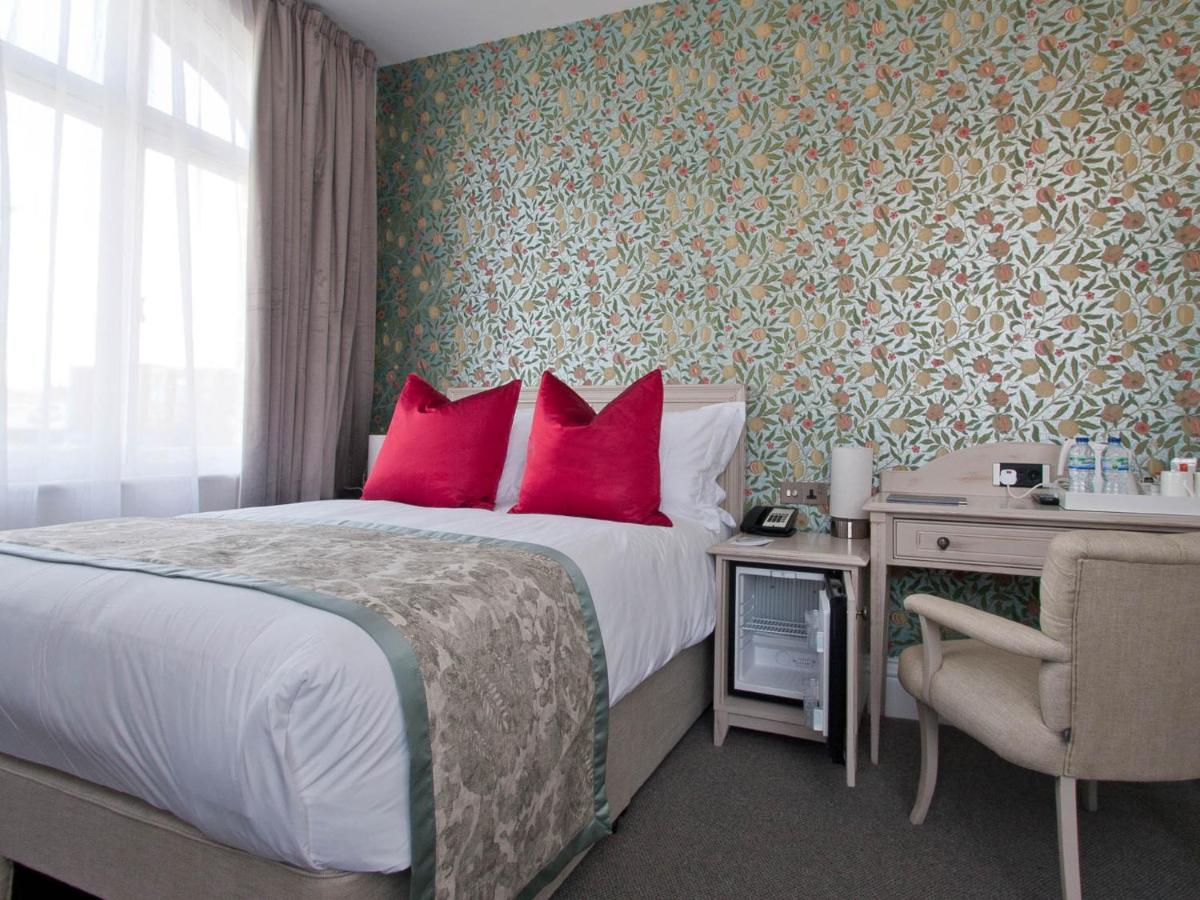 W12 Rooms 4 W12 Rooms 4