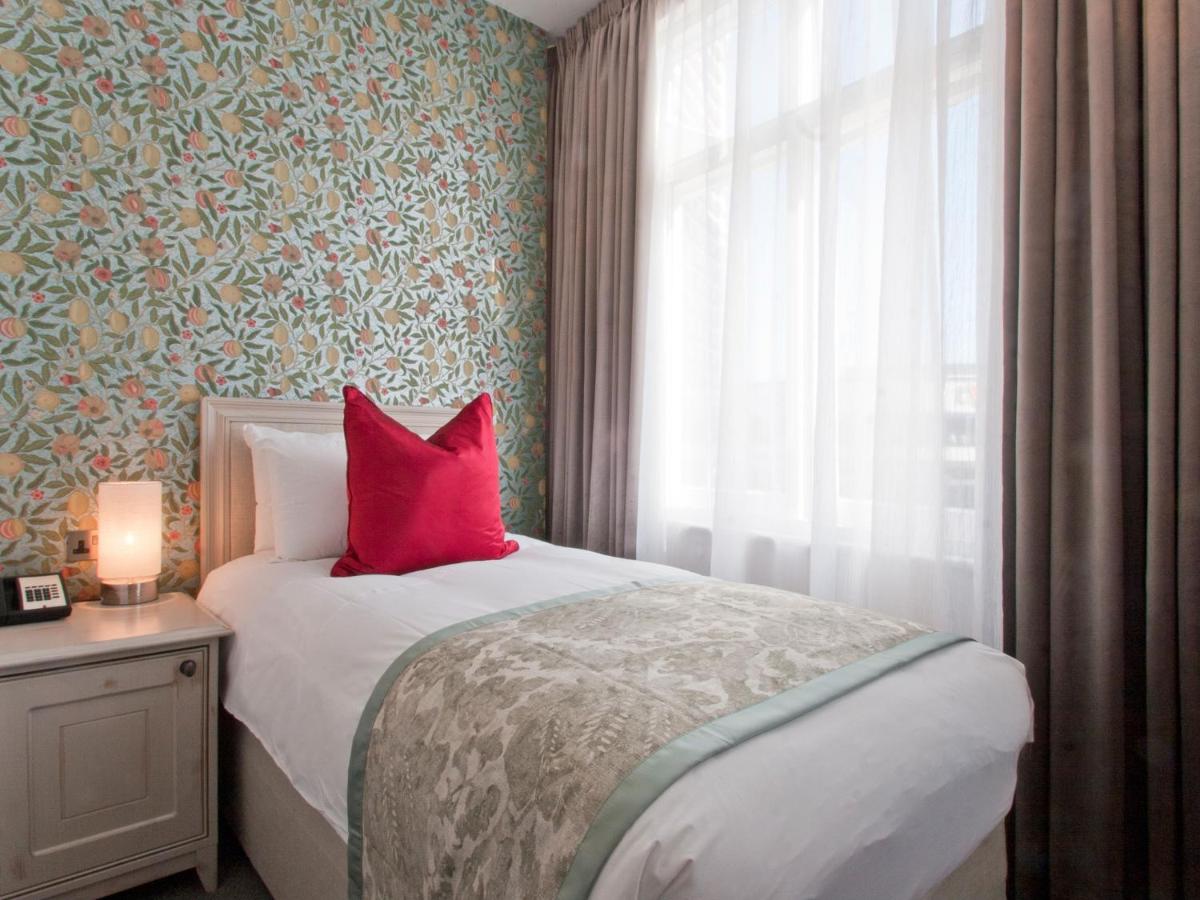 W12 Rooms 3 W12 Rooms 3