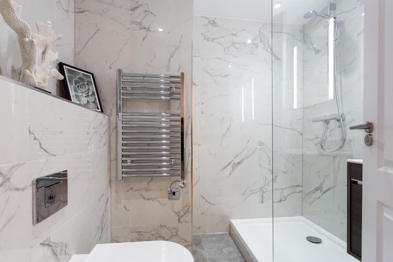The Carlyle - Stunning Serviced Apartments 6 The Carlyle - Stunning Serviced Apartments 6
