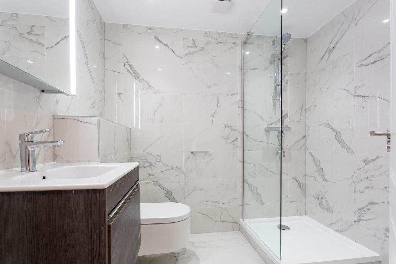 The Carlyle - Stunning Serviced Apartments 5 The Carlyle - Stunning Serviced Apartments 5