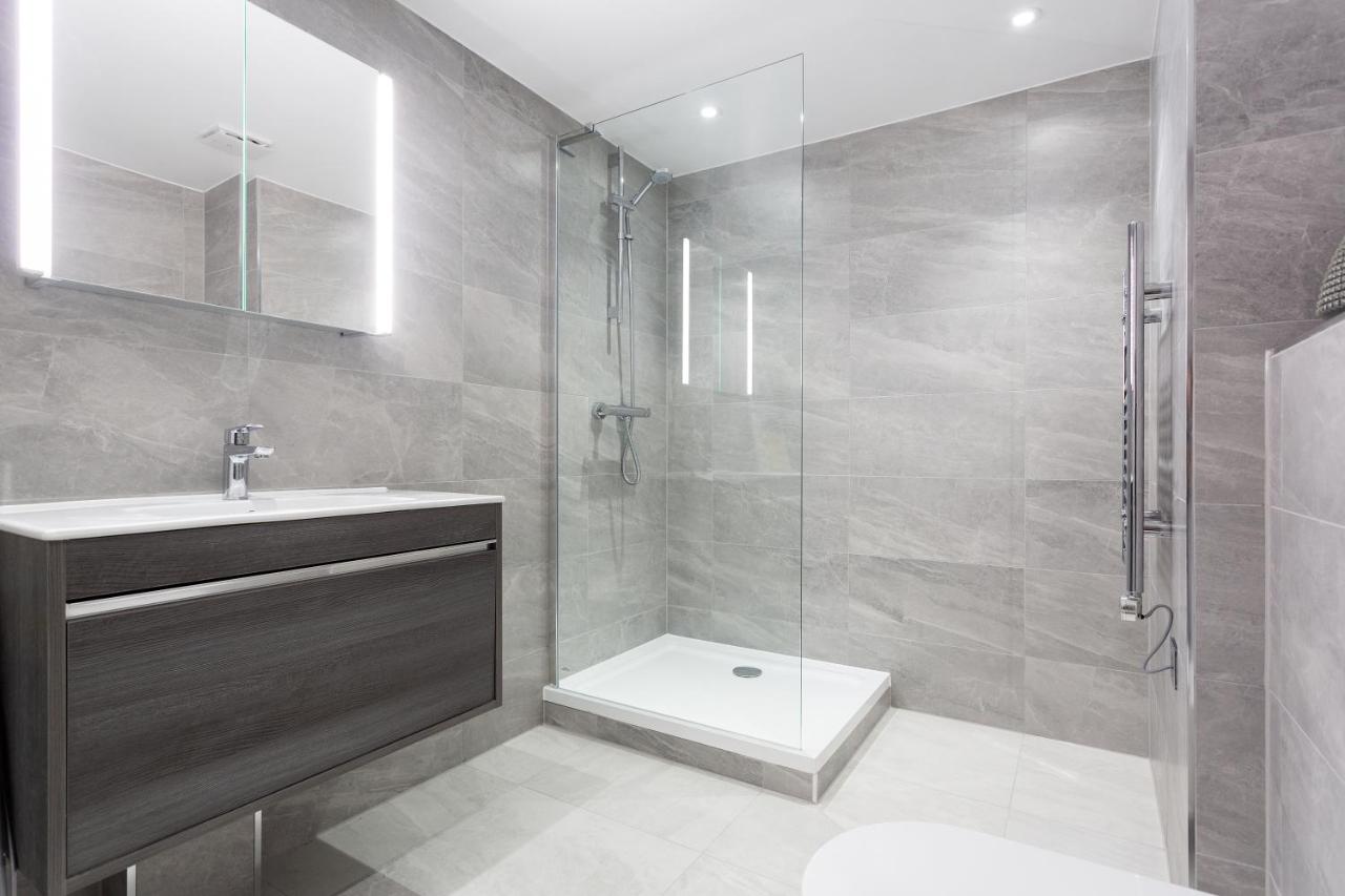The Carlyle - Stunning Serviced Apartments 3 The Carlyle - Stunning Serviced Apartments 3