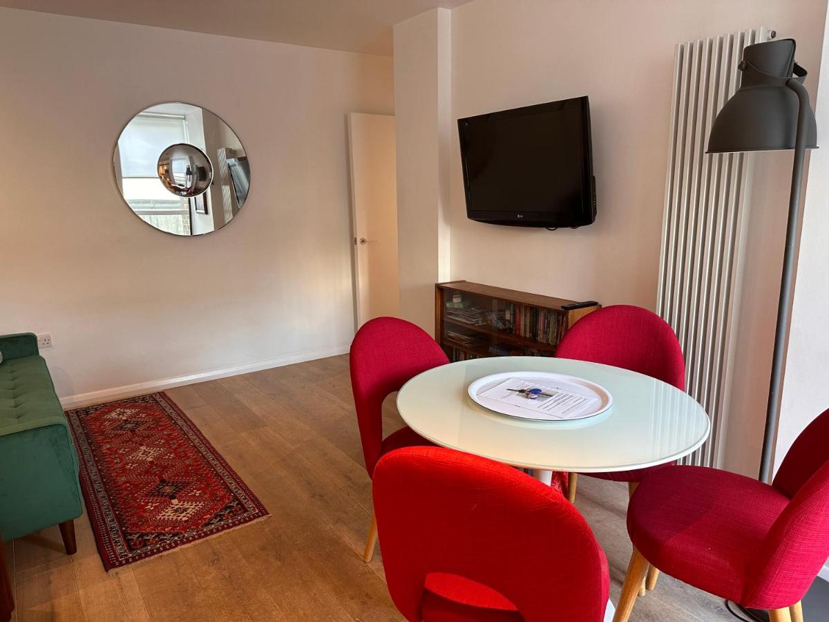 Midtown London Apartment 4 Midtown London Apartment 4