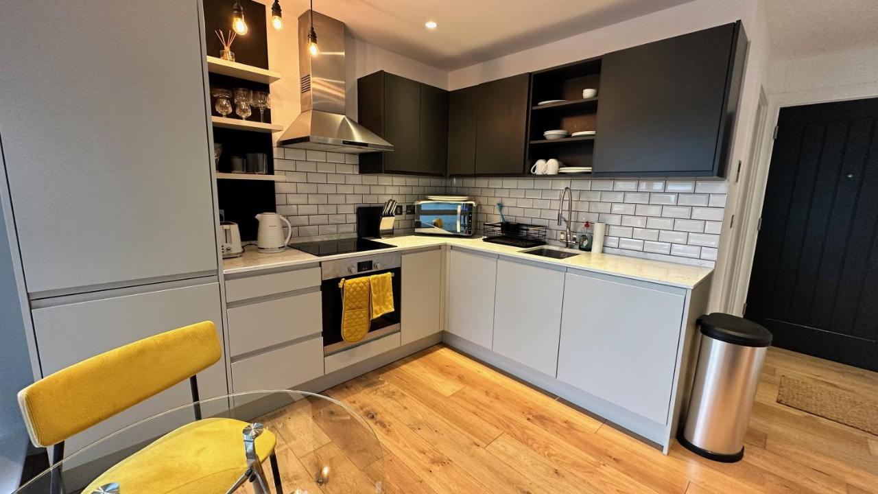 Modern & stylish 1 bedroom flat 4 Modern & stylish 1 bedroom flat 4