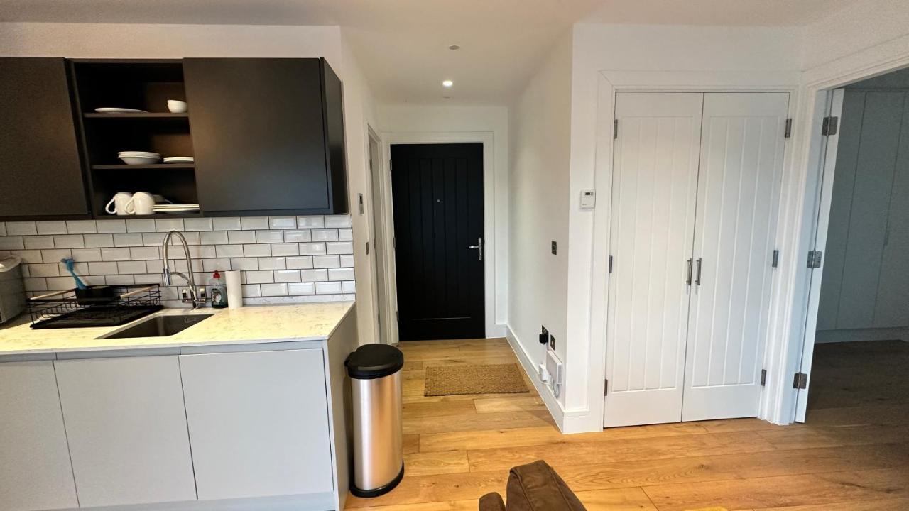Modern & stylish 1 bedroom flat 2 Modern & stylish 1 bedroom flat 2