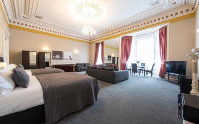 Grosvenor Suites 5 Grosvenor Suites 5