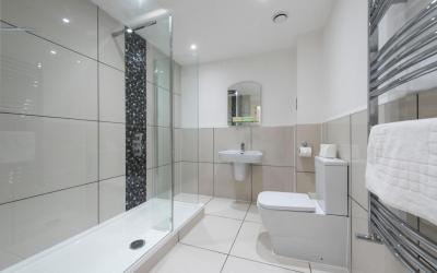 Grosvenor Suites 4 Grosvenor Suites 4