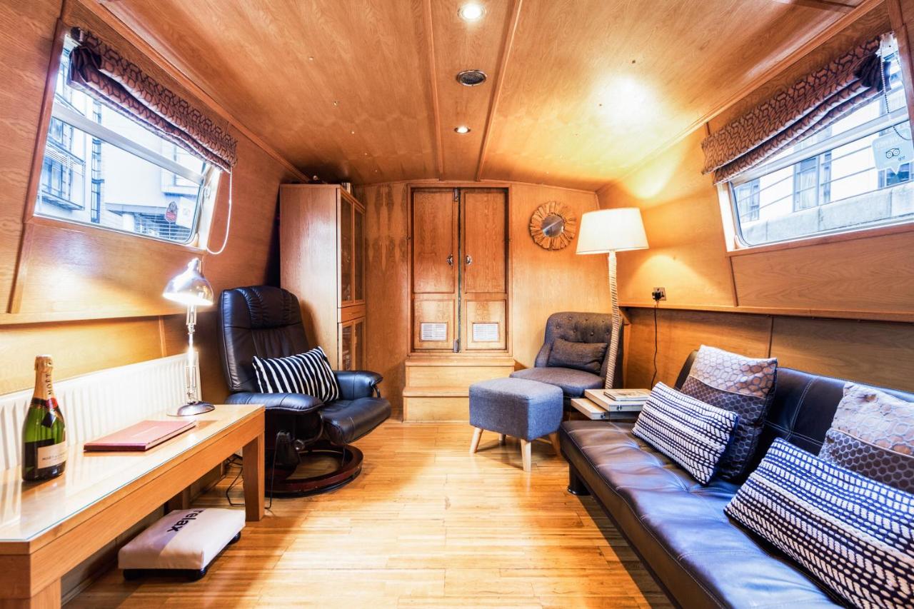 The Four Sisters Boatel - Houseboat 7 The Four Sisters Boatel - Houseboat 7