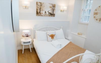 Luxury Modern 3 Bedroom Apartment in City Centre 2 Luxury Modern 3 Bedroom Apartment in City Centre 2