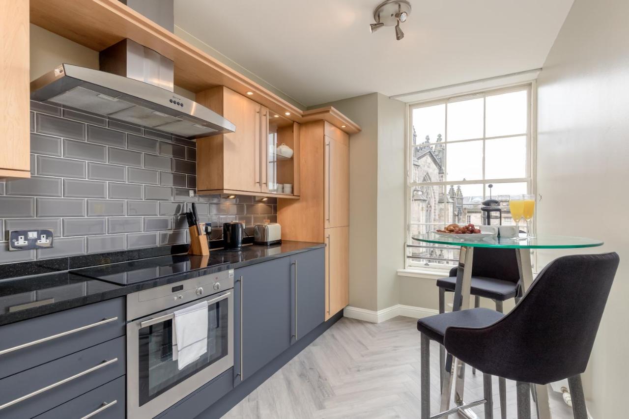 ALTIDO Luxury apartments by the Edinburgh Castle 9 ALTIDO Luxury apartments by the Edinburgh Castle 9