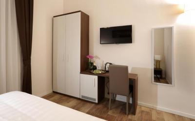 Elegant Rooms Roma - Guest House 2 Elegant Rooms Roma - Guest House 2