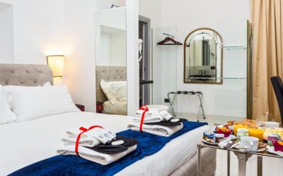 Queen Palace Suites 7 Queen Palace Suites 7