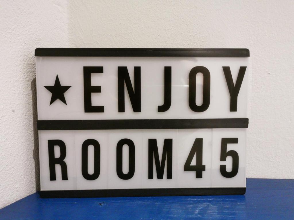Room 45 2 Room 45 2