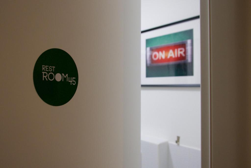 Room 45 4 Room 45 4