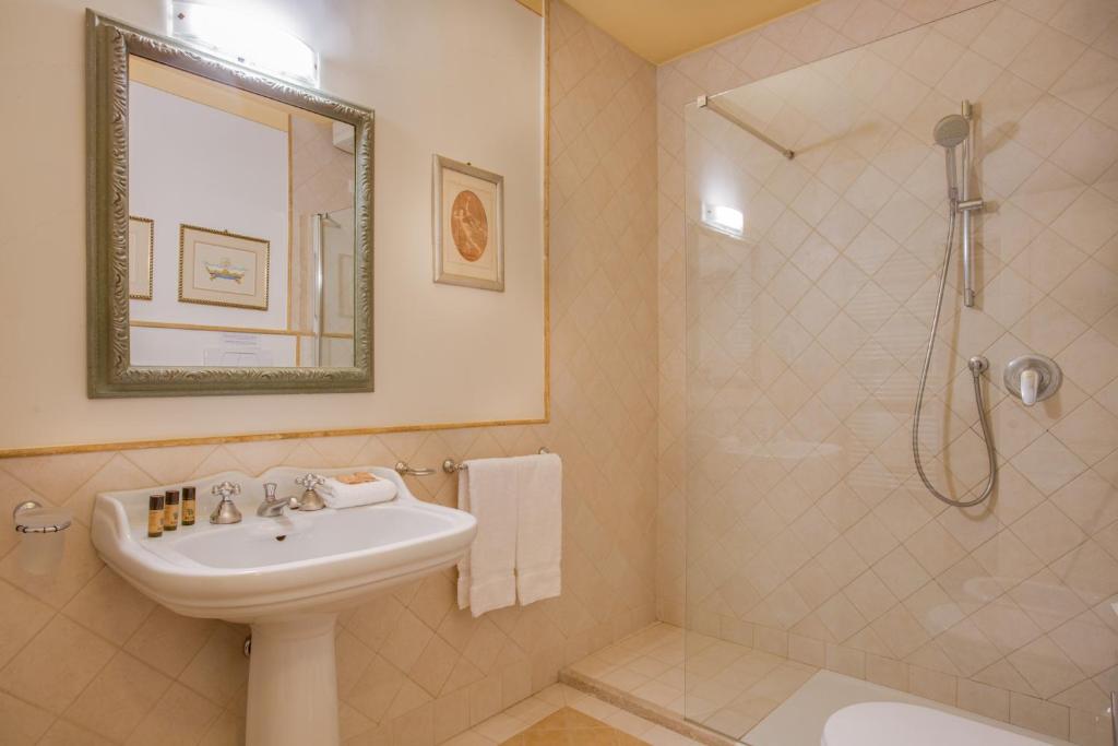 La Casa Del Garbo - Luxury Rooms & Suite 8 La Casa Del Garbo - Luxury Rooms & Suite 8