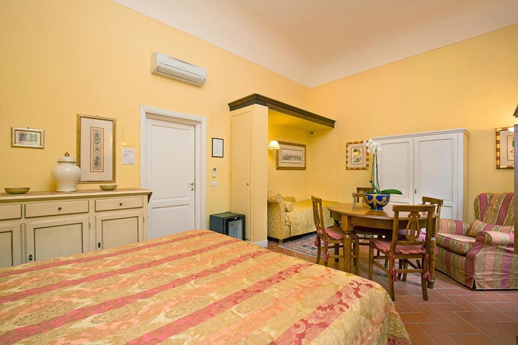 La Casa Del Garbo - Luxury Rooms & Suite 5 La Casa Del Garbo - Luxury Rooms & Suite 5