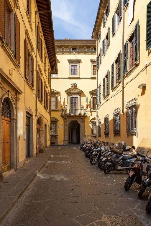 Palazzo Graziani 6 Palazzo Graziani 6