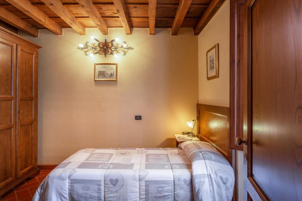 Palazzo Graziani 10 Palazzo Graziani 10