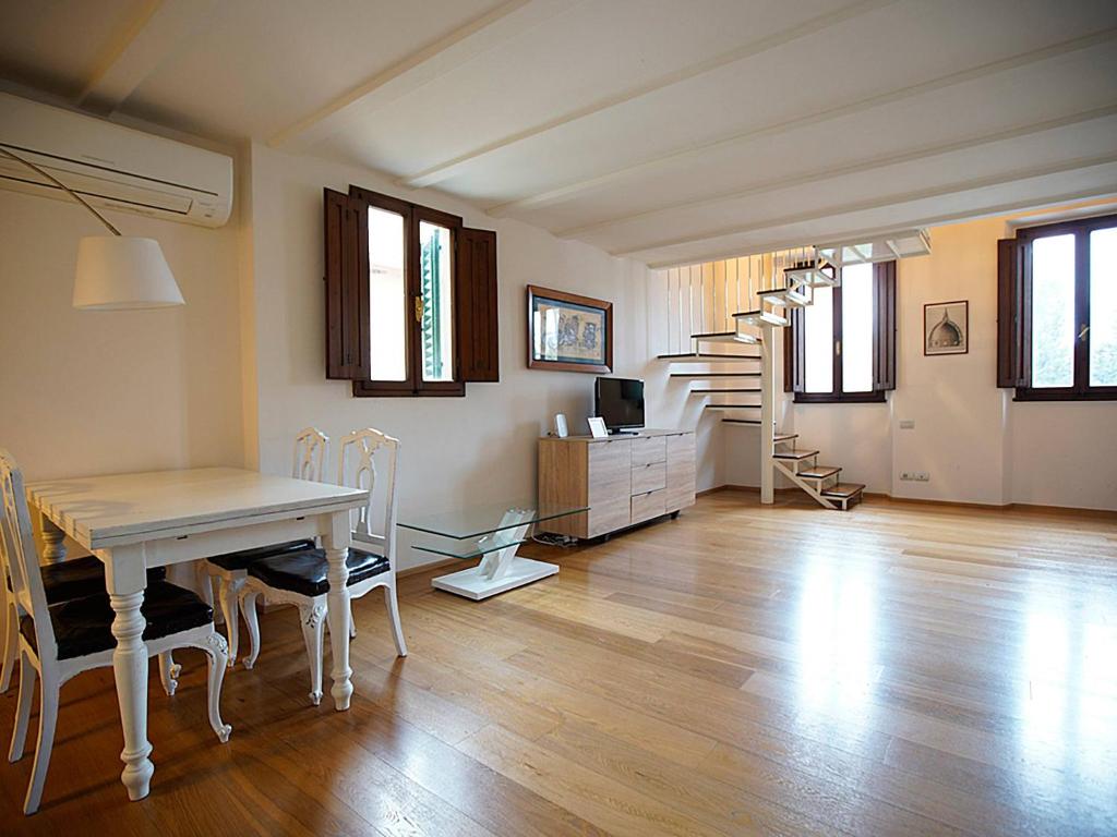 Locanda dei Poeti Rooms & Apartments 4 Locanda dei Poeti Rooms & Apartments 4