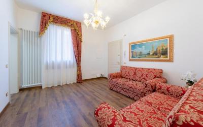 Canal View San Marco Luxury Rooms 5 Canal View San Marco Luxury Rooms 5