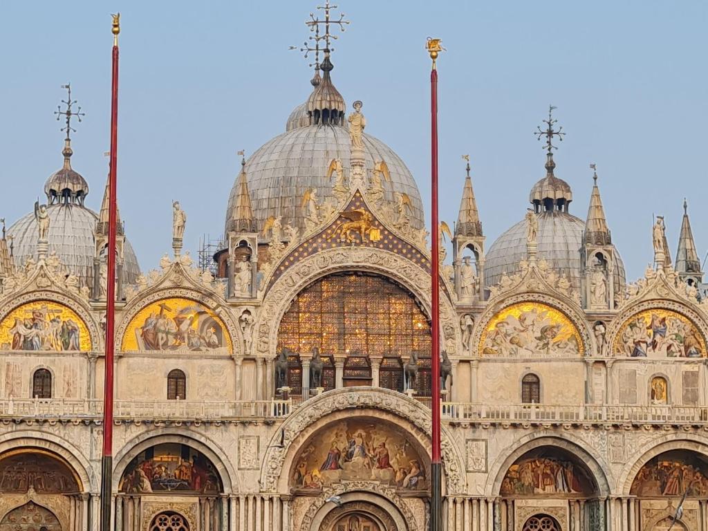 Friendly Venice Suites - Luxury Suites in Venice 6 Friendly Venice Suites - Luxury Suites in Venice 6