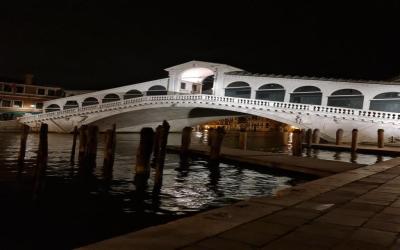 Friendly Venice Suites - Luxury Suites in Venice 9 Friendly Venice Suites - Luxury Suites in Venice 9