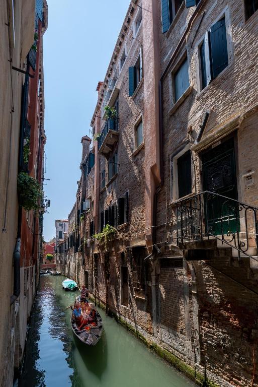 La Finestra sulle Beccarie 6 La Finestra sulle Beccarie 6