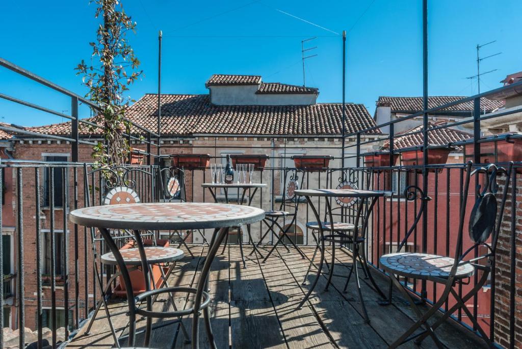 Ca' San Trovaso - 6 Rooms 7 Ca' San Trovaso - 6 Rooms 7