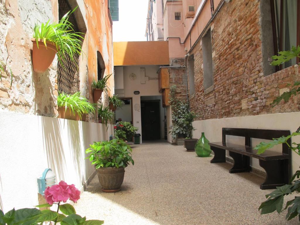 Antica Raffineria 9 Antica Raffineria 9