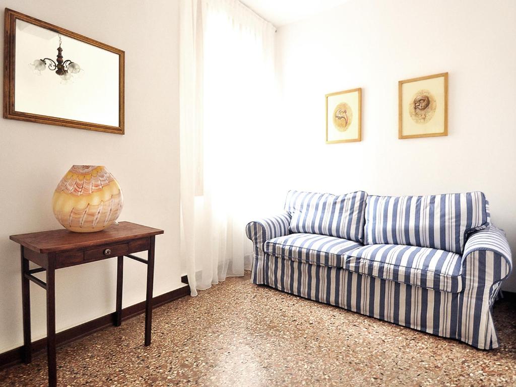 La Casa del Mercante Veneziano 6 La Casa del Mercante Veneziano 6