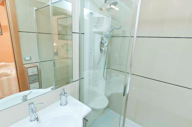 San Cassiano jacuzzi 6 San Cassiano jacuzzi 6