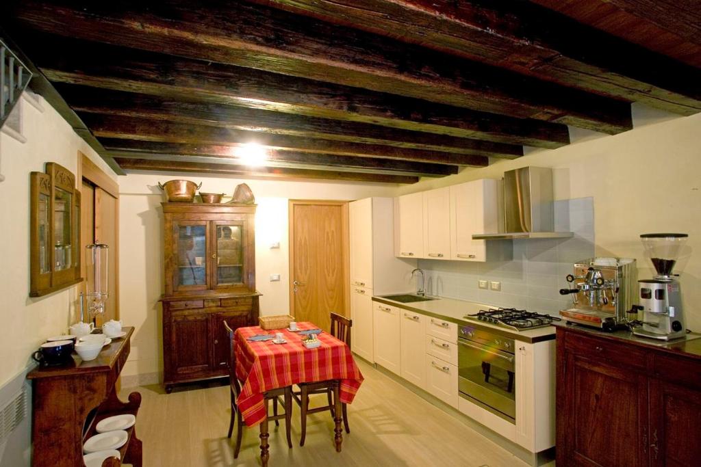 San Cassiano jacuzzi 8 San Cassiano jacuzzi 8