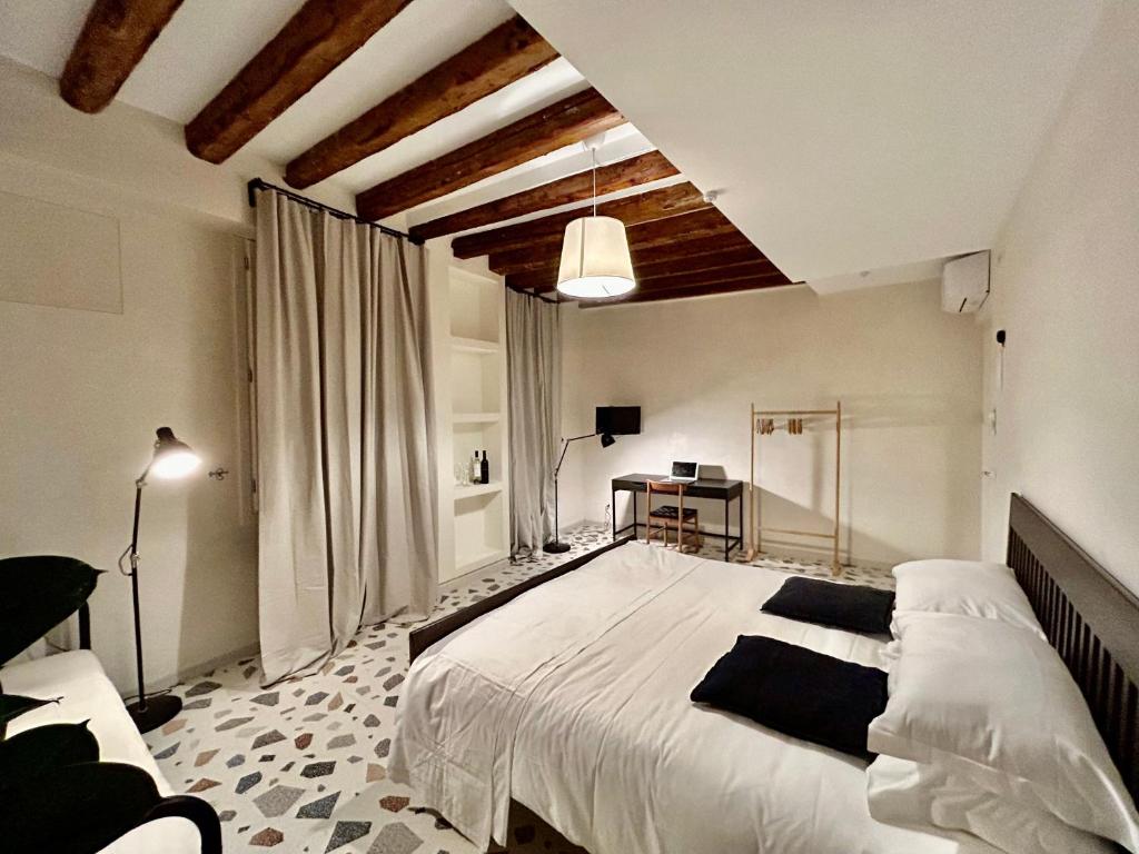 Farini Suites wi-fi 7 Farini Suites wi-fi 7