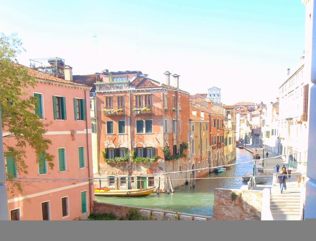 3749 Pontechiodo 6 3749 Pontechiodo 6